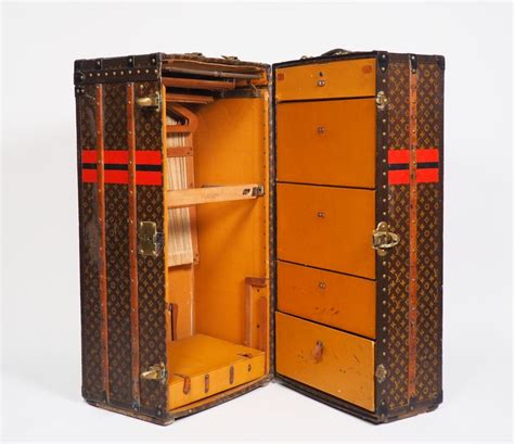 prix malle louis vuitton ancienne|louis vuitton wardrobe.